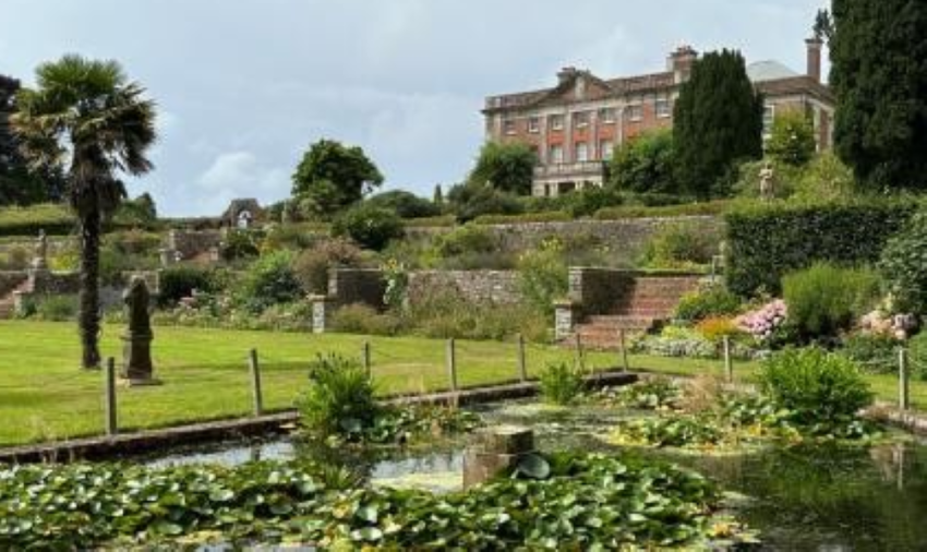 Tapeley Park